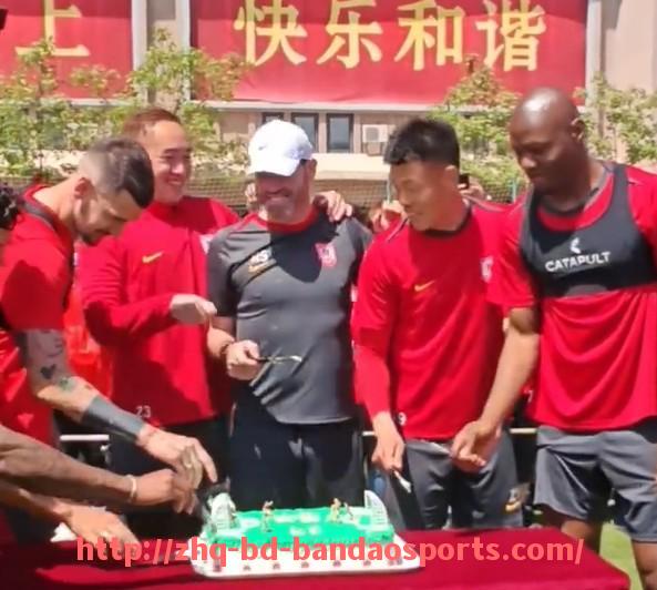 半岛体育-西甲联赛巴塞罗那球队赛程安排及赛事动态